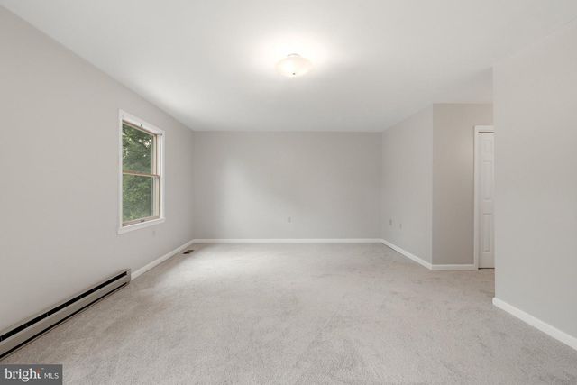 105 FENWAY DR, Charles Town, WV 25414