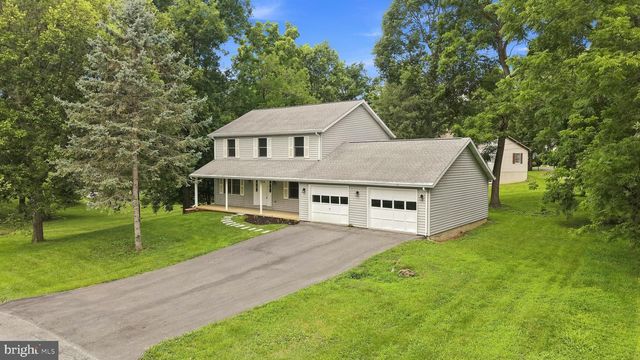105 FENWAY DR, Charles Town, WV 25414