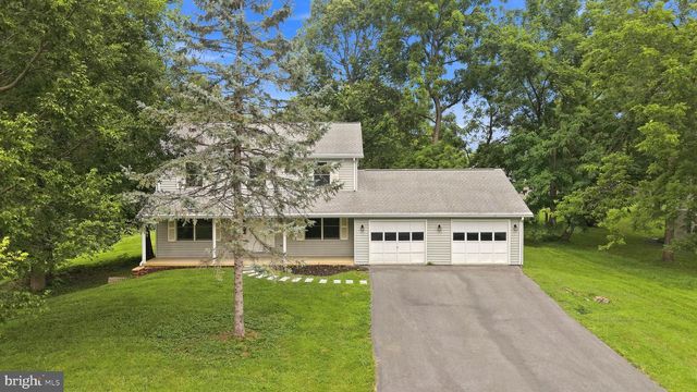 105 FENWAY DR, Charles Town, WV 25414