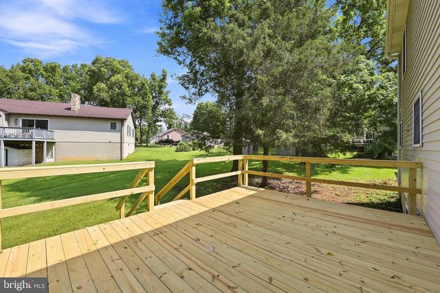 105 FENWAY DR, Charles Town, WV 25414