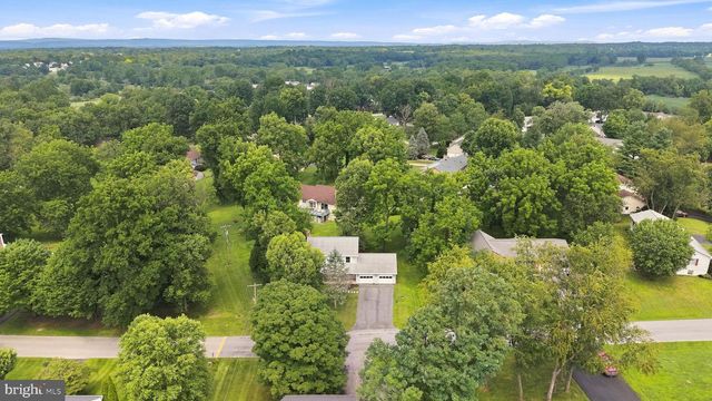 105 FENWAY DR, Charles Town, WV 25414