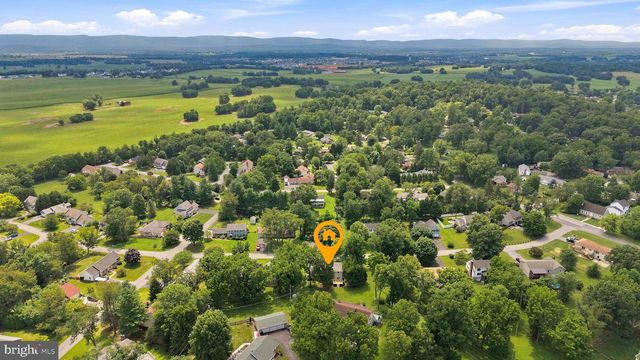 105 FENWAY DR, Charles Town, WV 25414