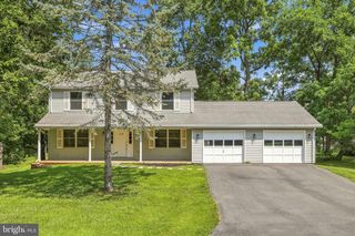 105 FENWAY DR, Charles Town, WV 25414