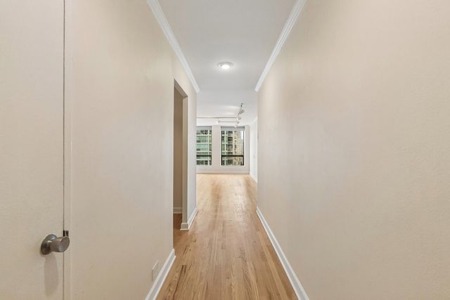 260 E CHESTNUT Street 2505, Chicago, IL 60611