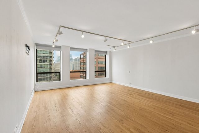 260 E CHESTNUT Street 2505, Chicago, IL 60611