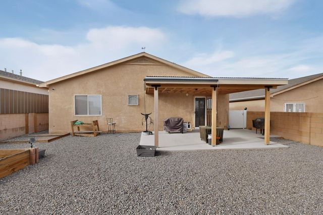 10716 Beaker Road SW, Albuquerque, NM 87121