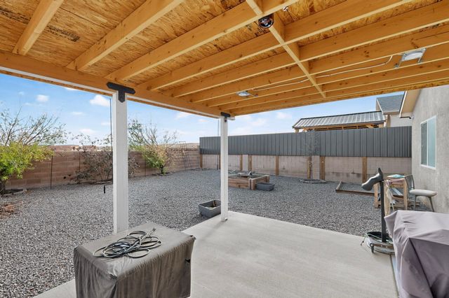 10716 Beaker Road SW, Albuquerque, NM 87121