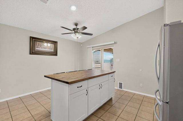 10716 Beaker Road SW, Albuquerque, NM 87121