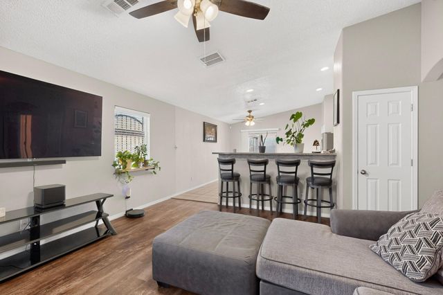 10716 Beaker Road SW, Albuquerque, NM 87121
