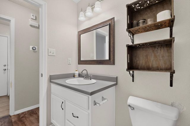 10716 Beaker Road SW, Albuquerque, NM 87121