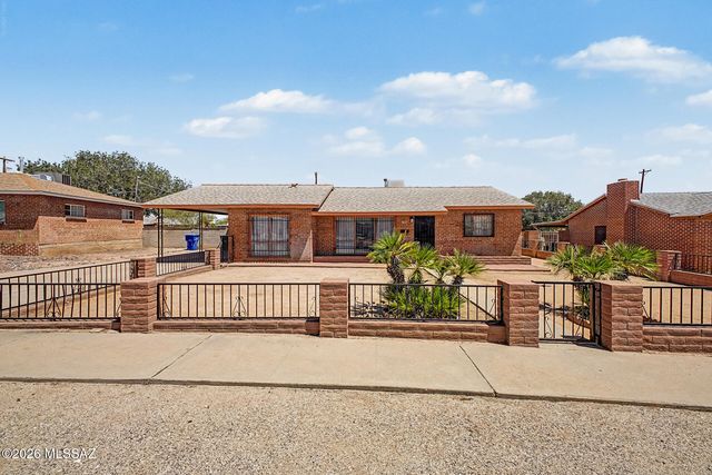 6619 E Scarlett Street, Tucson, AZ 85710