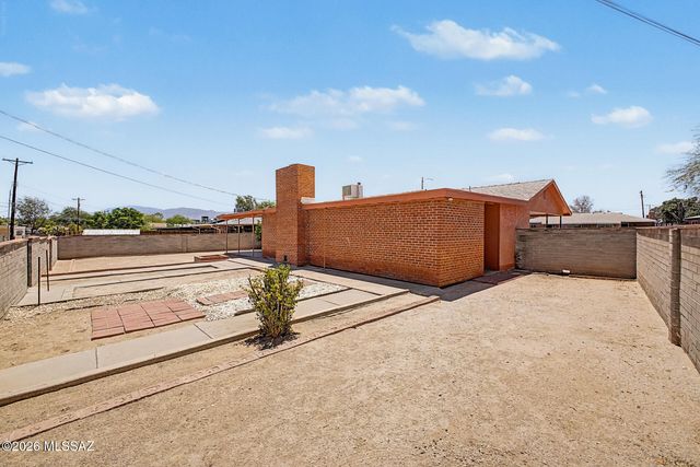 6619 E Scarlett Street, Tucson, AZ 85710