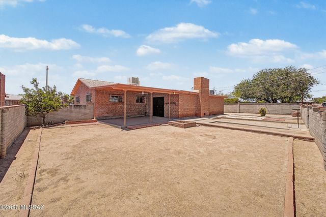 6619 E Scarlett Street, Tucson, AZ 85710