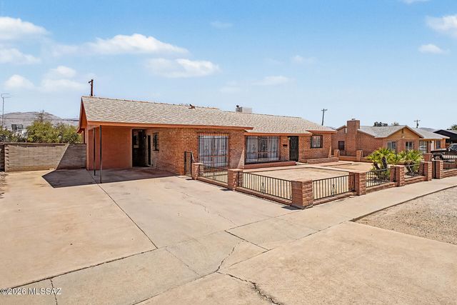 6619 E Scarlett Street, Tucson, AZ 85710