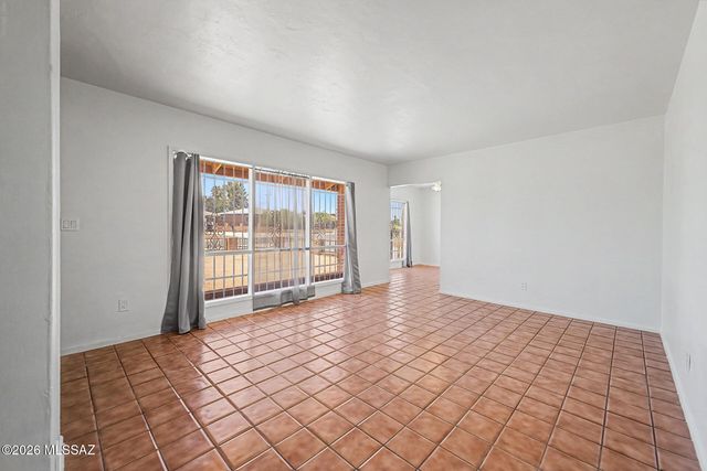 6619 E Scarlett Street, Tucson, AZ 85710