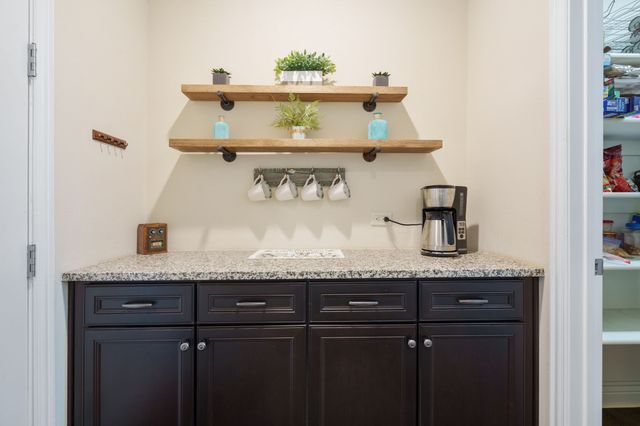 9709 Stonewood Drive, Denton, TX 76207