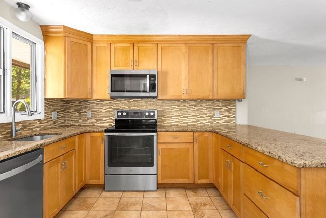 13 Emerson Way 13, Franklin, MA 02038