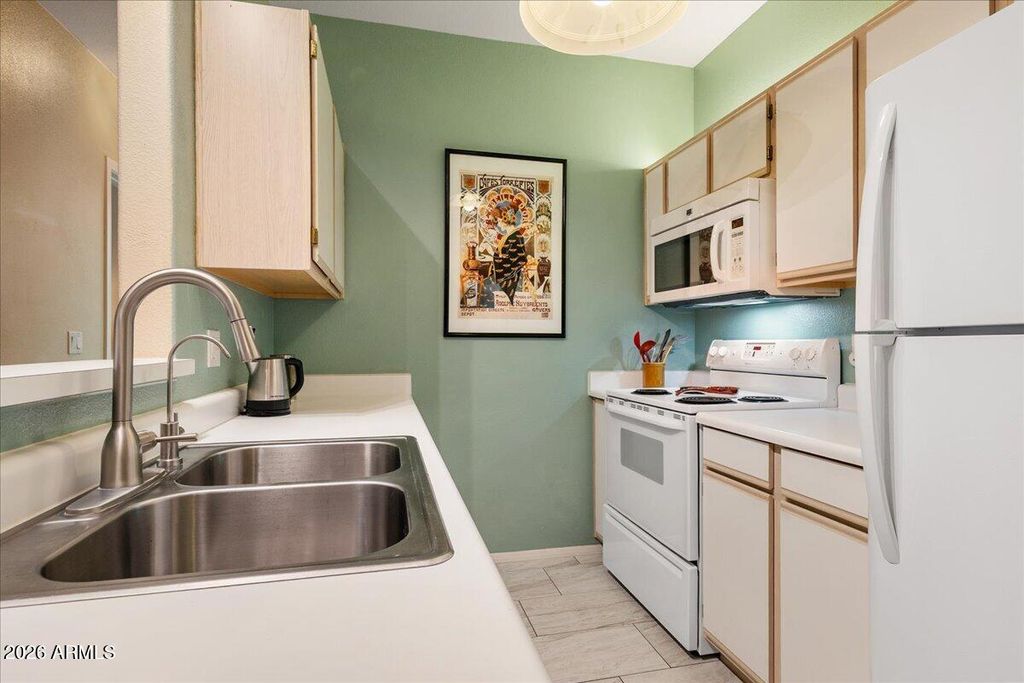 Image 5 of property listing at 985 E Mingus Avenue 111, Cottonwood, AZ 86326