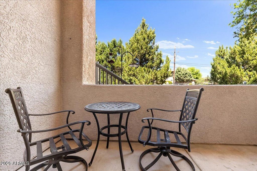 Image 7 of property listing at 985 E Mingus Avenue 111, Cottonwood, AZ 86326