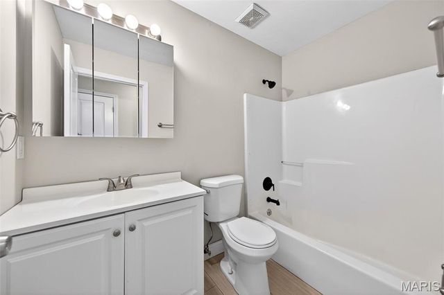 4269 NW Point Drive, House Springs, MO 63051