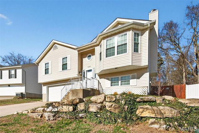 4269 NW Point Drive, House Springs, MO 63051