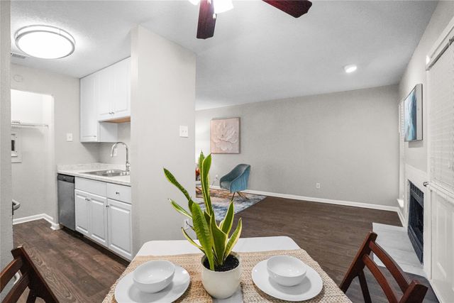 4502 Gaston Avenue 319, Dallas, TX 75246