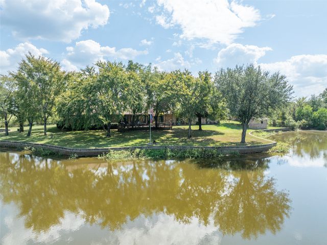 1895 County Road 3601, Edgewood, TX 75117