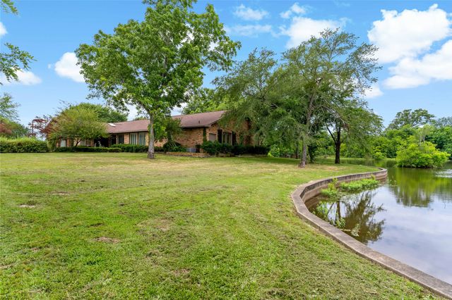 1895 County Road 3601, Edgewood, TX 75117