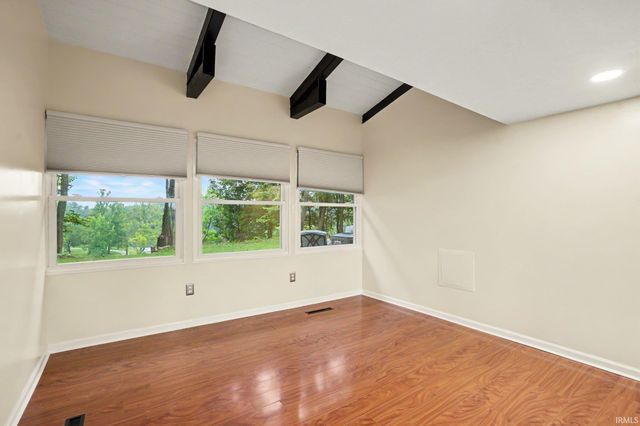 1910 Ribourde Drive, South Bend, IN 46628