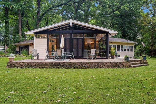 1910 Ribourde Drive, South Bend, IN 46628