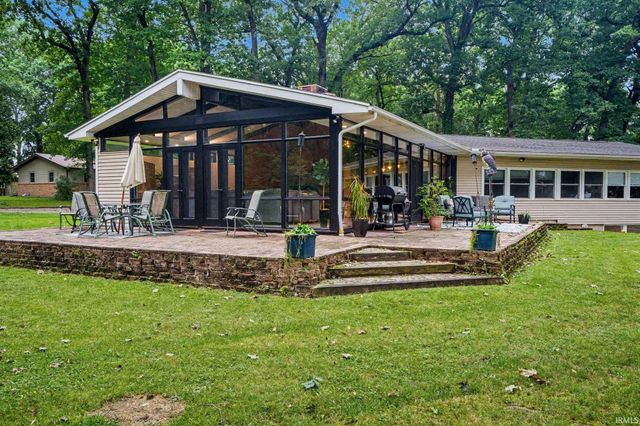1910 Ribourde Drive, South Bend, IN 46628