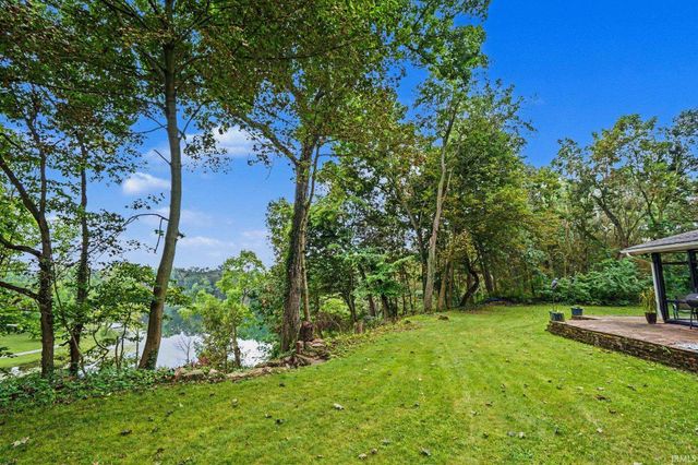1910 Ribourde Drive, South Bend, IN 46628