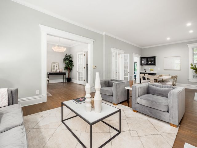 926 City Park Avenue, Columbus, OH 43206
