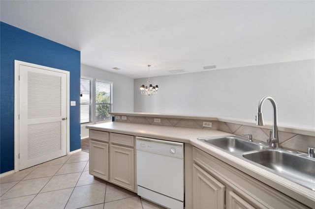 7022 Plum Creek Trail Lane, Houston, TX 77087