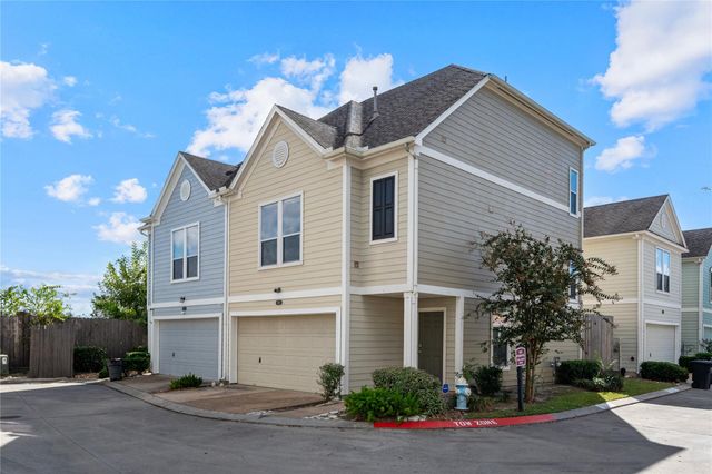 7022 Plum Creek Trail Lane, Houston, TX 77087