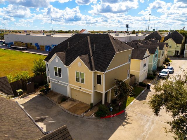 7022 Plum Creek Trail Lane, Houston, TX 77087