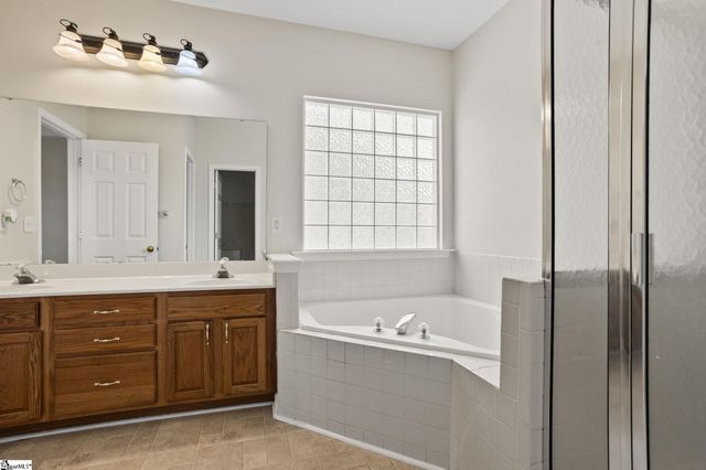 513 S Orchard Farms Avenue, Greenville, SC 29681