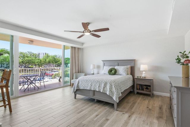 223 ISLAND WAY 2D, Clearwater Beach, FL 33767