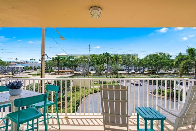 223 ISLAND WAY 2D, Clearwater Beach, FL 33767