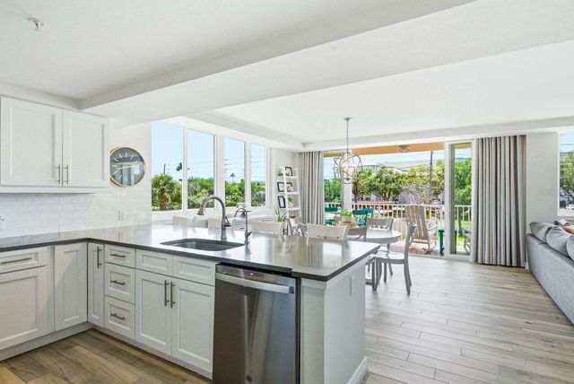 223 ISLAND WAY 2D, Clearwater Beach, FL 33767
