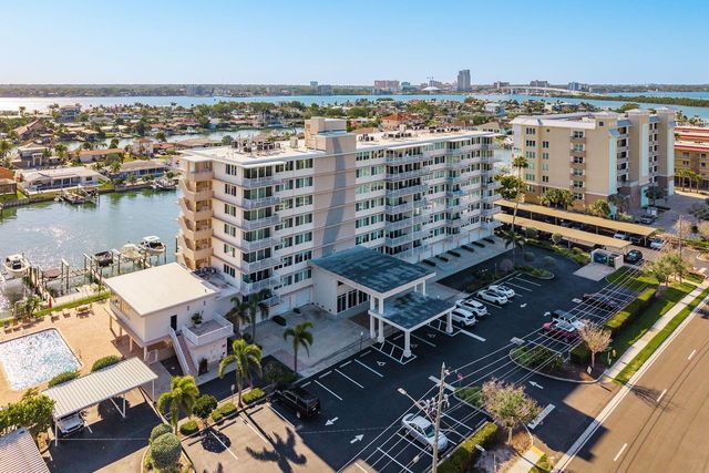 223 ISLAND WAY 2D, Clearwater Beach, FL 33767