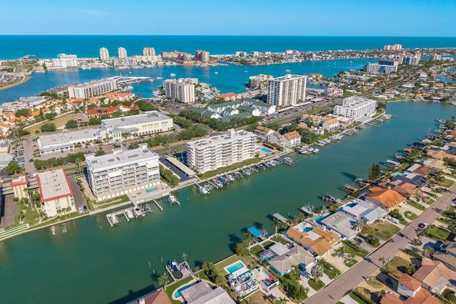 223 ISLAND WAY 2D, Clearwater Beach, FL 33767