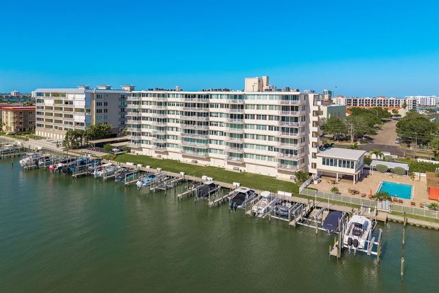 223 ISLAND WAY 2D, Clearwater Beach, FL 33767
