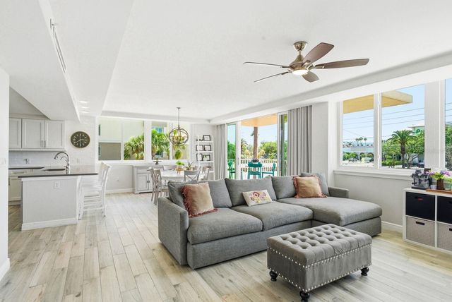 223 ISLAND WAY 2D, Clearwater Beach, FL 33767
