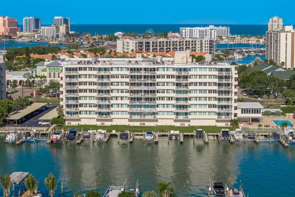 223 ISLAND WAY 2D, Clearwater Beach, FL 33767