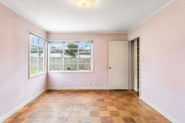 4105 Branson Dr, San Mateo, CA 94403