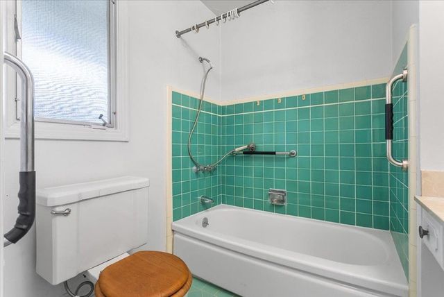 4105 Branson Dr, San Mateo, CA 94403