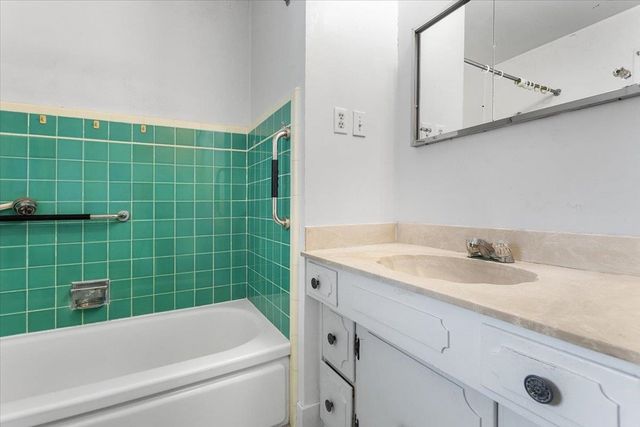 4105 Branson Dr, San Mateo, CA 94403