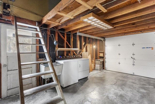 4105 Branson Dr, San Mateo, CA 94403