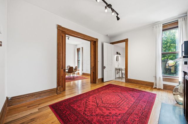 39 Clark Place, Columbus, OH 43201